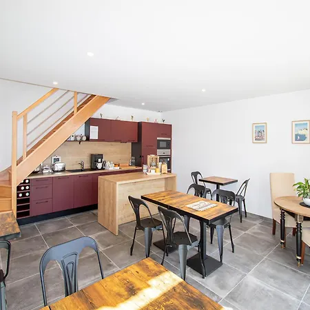Manoir De Les Quatre Etoiles Bed & Breakfast