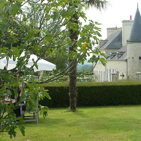 Manoir De Les Quatre Etoiles فندق مبيت وإفطار 3*