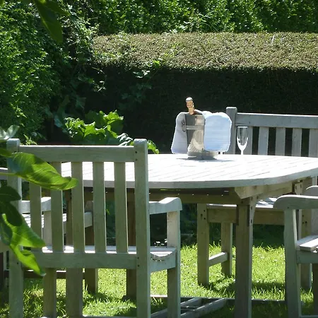 Manoir De Les Quatre Etoiles فندق مبيت وإفطار 3*