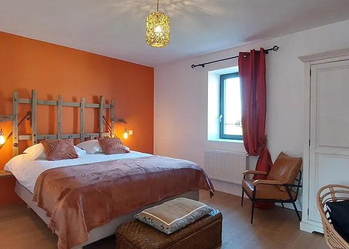 Bed & Breakfast Manoir De Les Quatre Etoiles 3*
