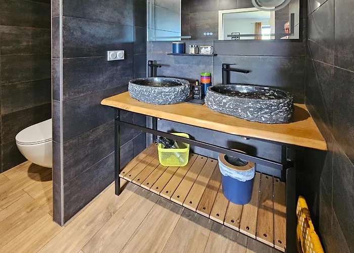 Manoir De Les Quatre Etoiles Turqueville