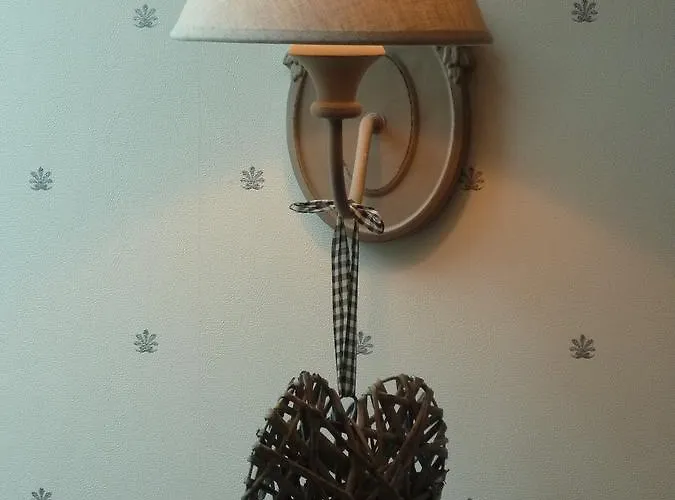 Bed & Breakfast Manoir De Les Quatre Etoiles 3*